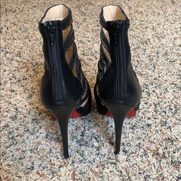 Christian Louboutin - Picture 3 of 6